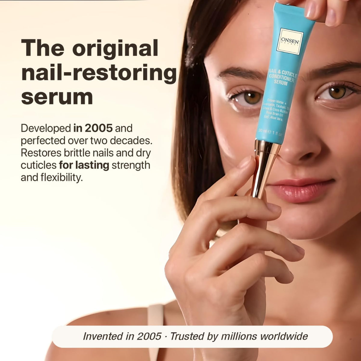 Crème ONSEN pour ongles et cuticules 30 ml, avec texture crémeuse.