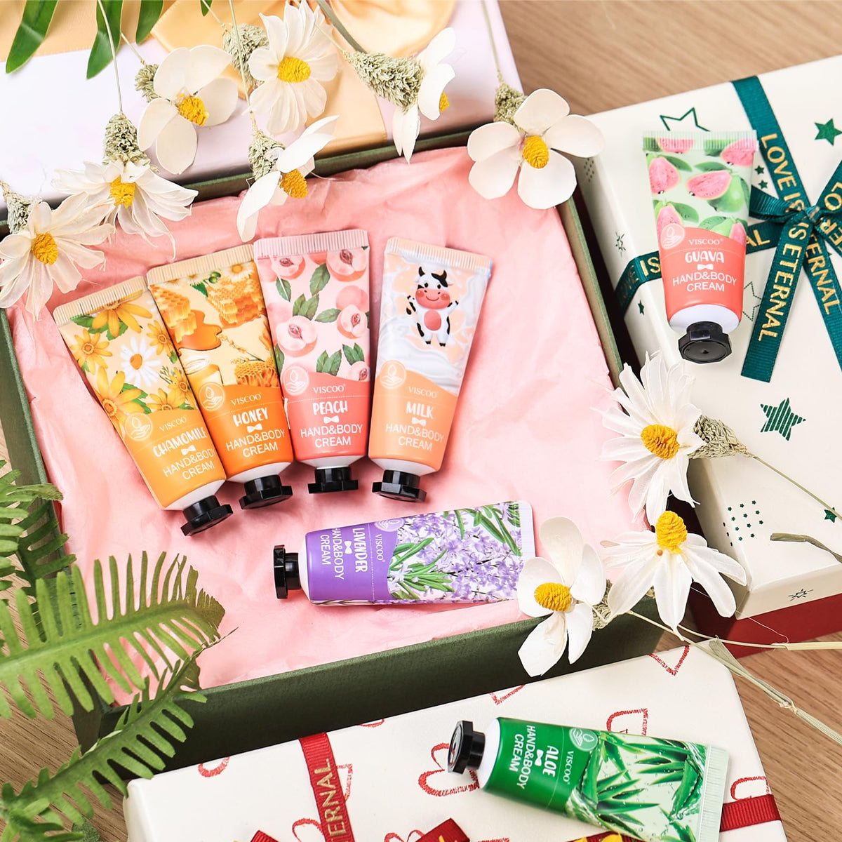 Crème pour les mains VISCOO parfum lait, tube ouvert