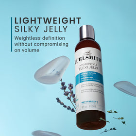 CURLSMITH Hydro Style Flexi-Jelly Gel Définissant en contexte de salle de bain