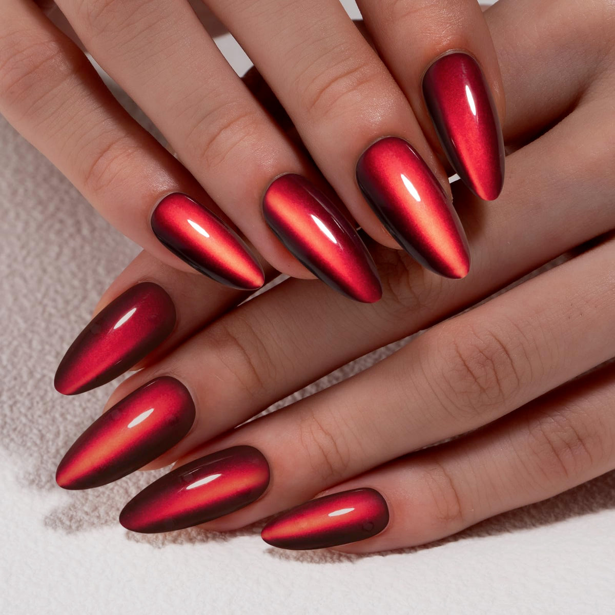 CurvLife Faux Ongles Longs Amande Rouge Cat Eye avec colle et pastilles adhésives
