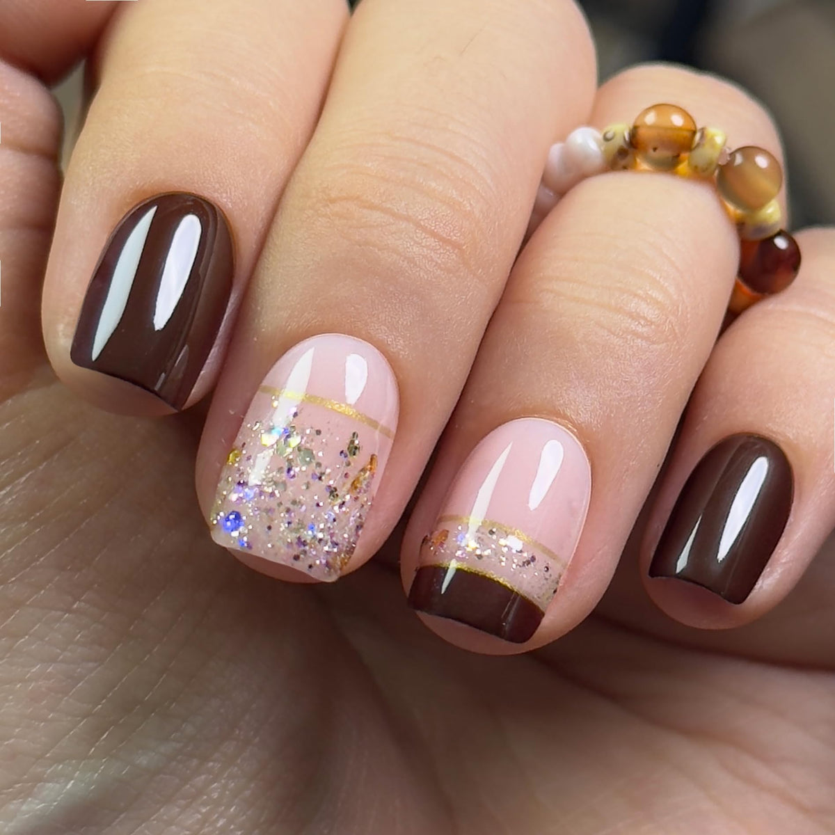 CurvLife faux ongles press-on carrés français marron vue de face