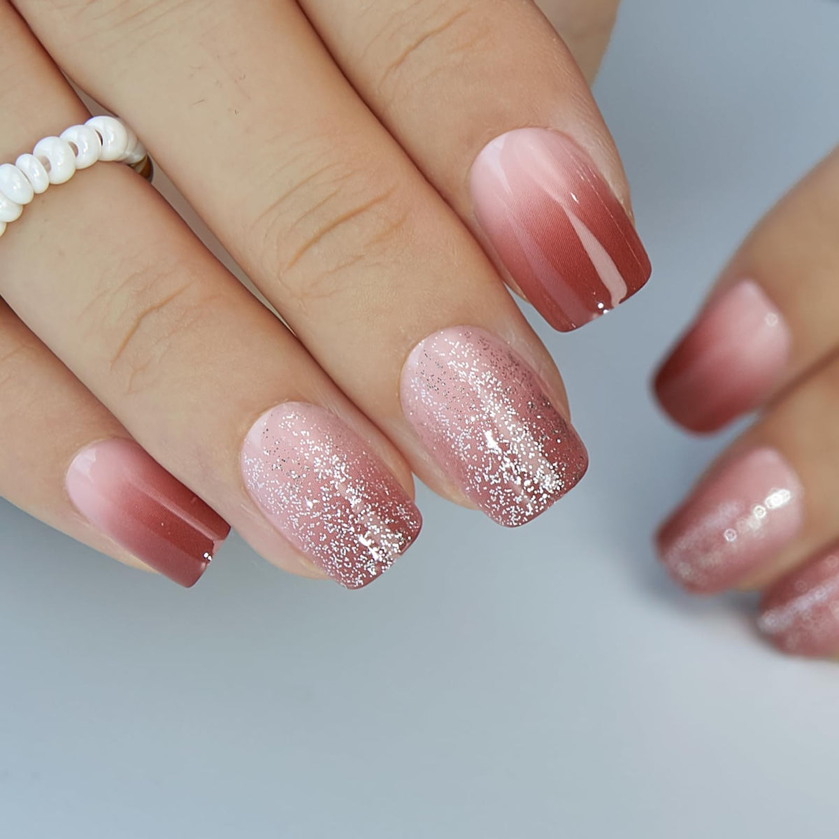CurvLife Faux Ongles Press On Courts Rose Poudré avec accessoires