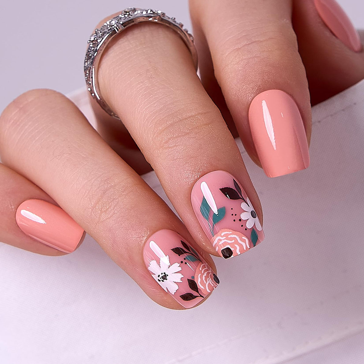CurvLife Faux Ongles Press On Floraux Corail Bloom Orange de face