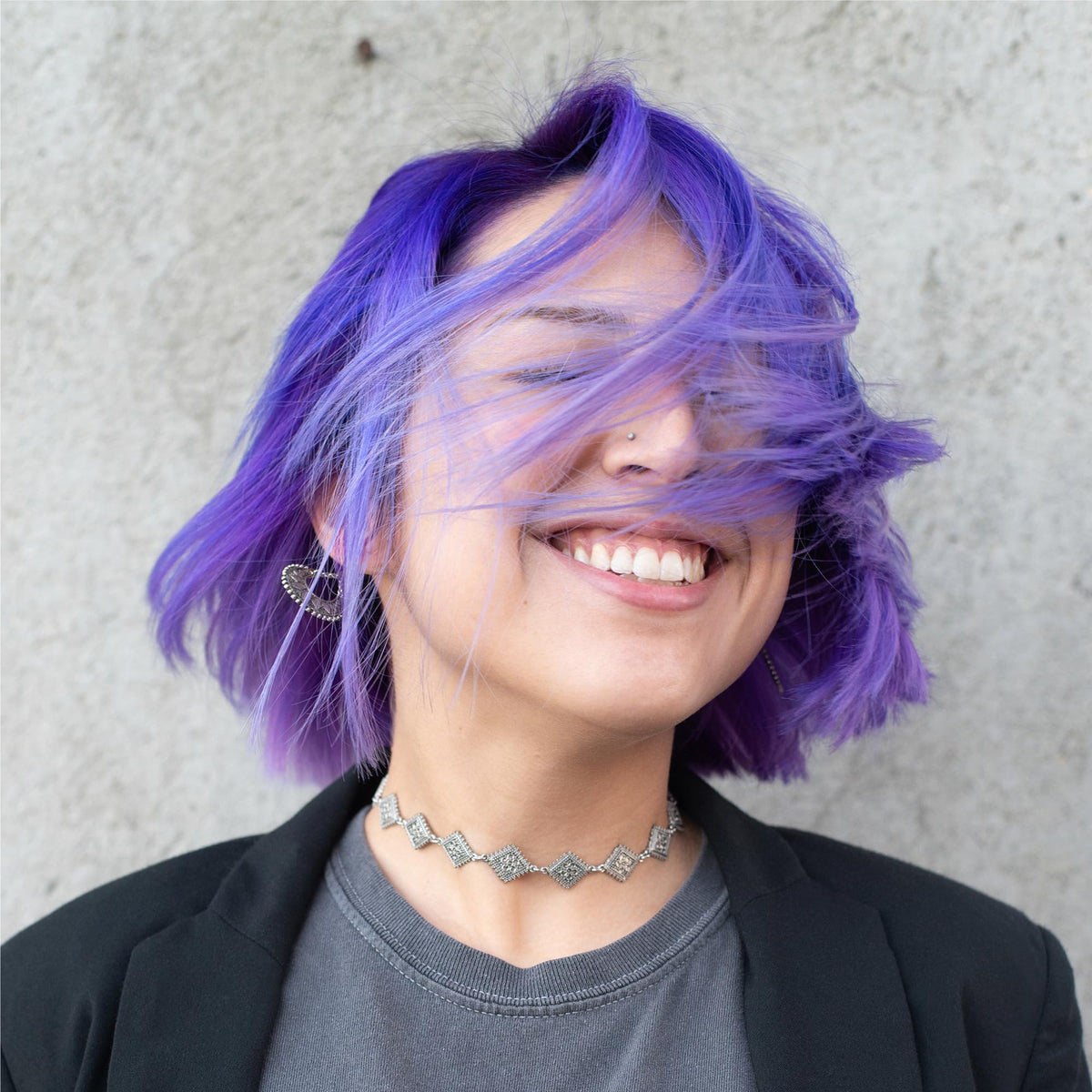Danger Jones couleur de cheveux semi-permanente Exotica violet clair texture