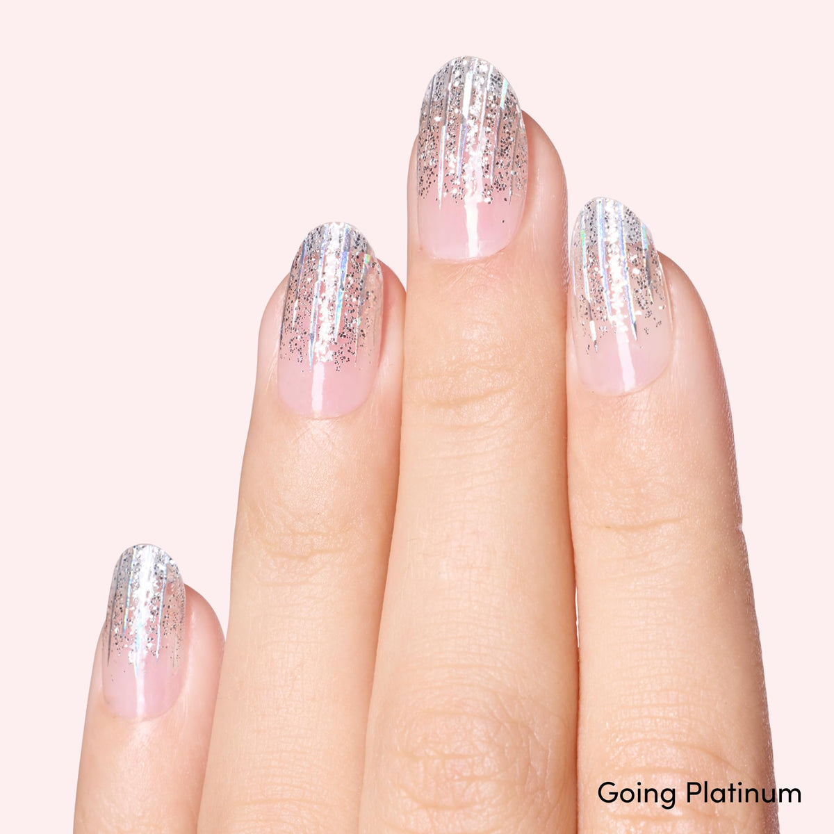 Dashing Diva bandes de vernis à ongles Going Platinum en détail