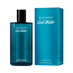 Davidoff Cool Water Aftershave Splash 340g sur une serviette de rasage