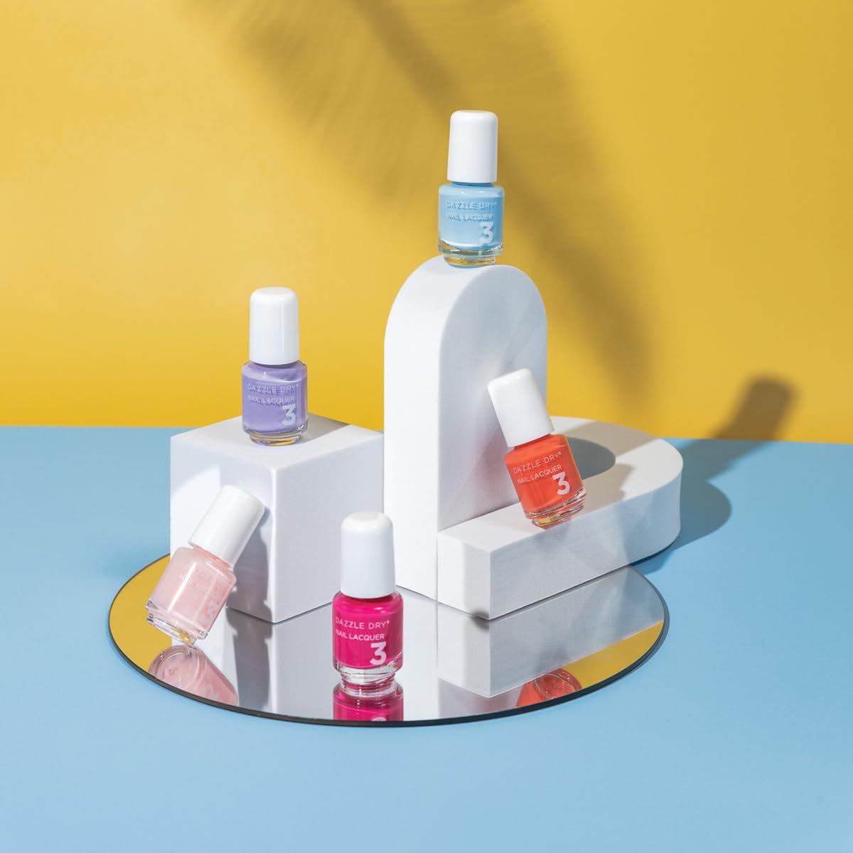 Dazzle Dry vernis à ongles rose doux Livin' La Vida Yoga en flacon