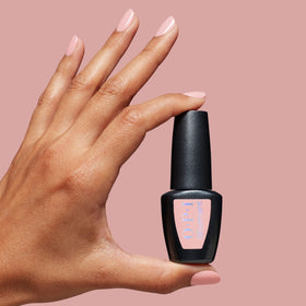 Démonstration de l'application du vernis gel OPI I'm the Gloss!