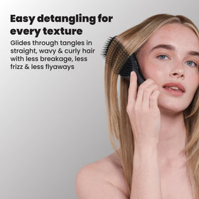 Démonstration de l'utilisation de la Brosse Démêlante TANGLE TEEZER