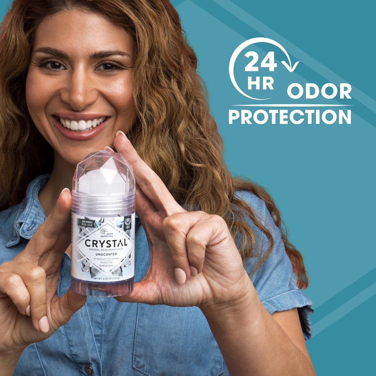 Déodorant Crystal Essence sur une surface blanche