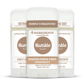 Déodorant HUMBLE SIMPLE AND TRUE. 3-pack sur fond blanc
