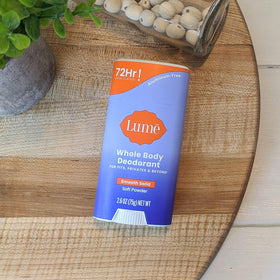 Déodorant Lume en application sur la peau