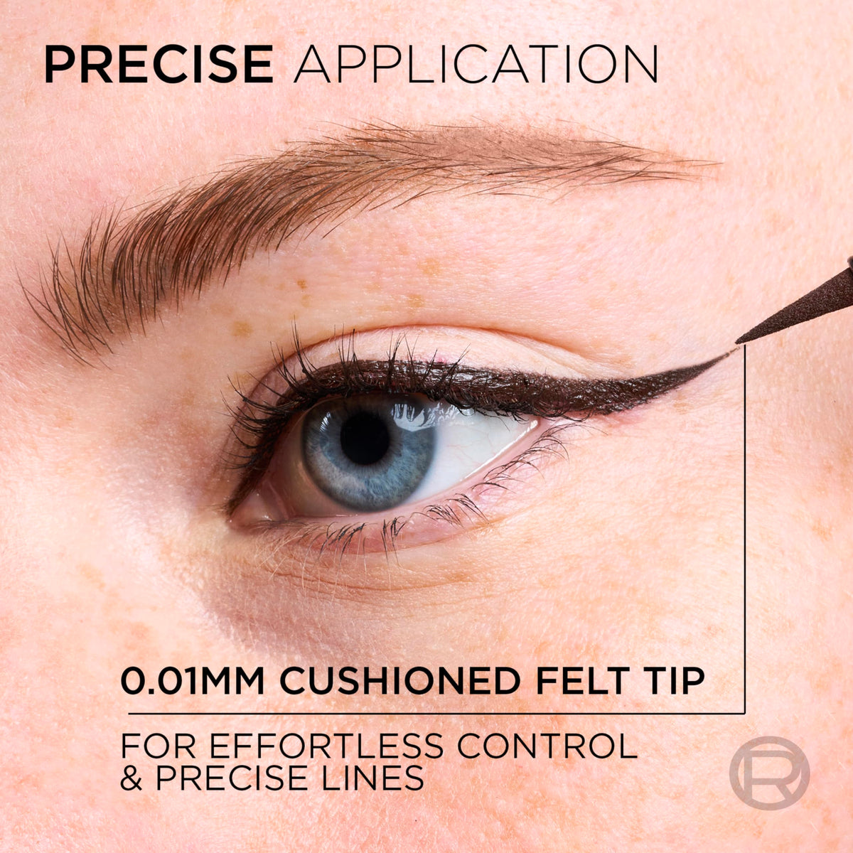 Détail de l'embout en feutre de l'eyeliner L'Oreal Paris