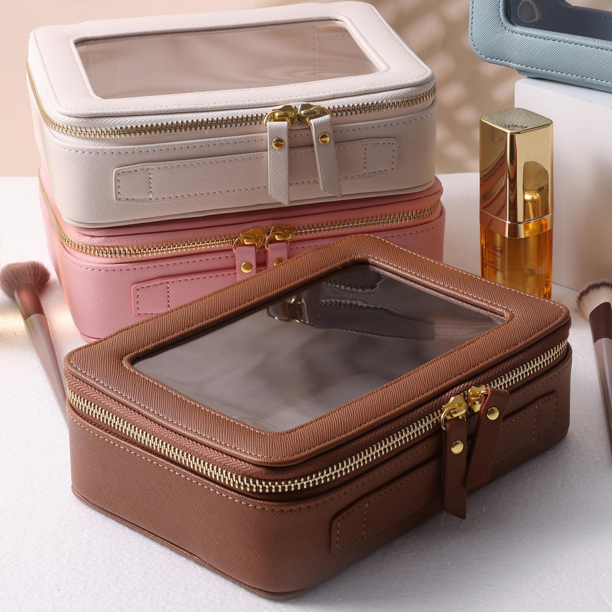 Détail de la fermeture éclair dorée de la trousse SANHECUN