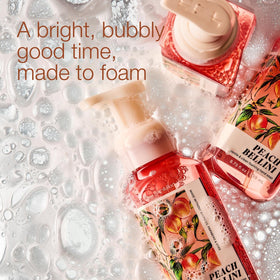 Détail de la mousse de savon Bath & Body Works Peach Bellini