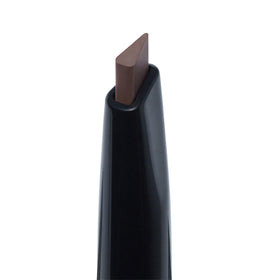 Détail de la pointe triangulaire du crayon à sourcils Anastasia Beverly Hills