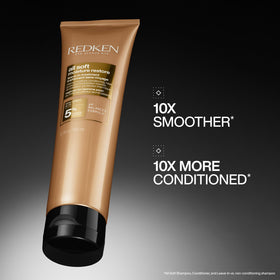 Détail de la texture du soin Redken All Soft sur une main
