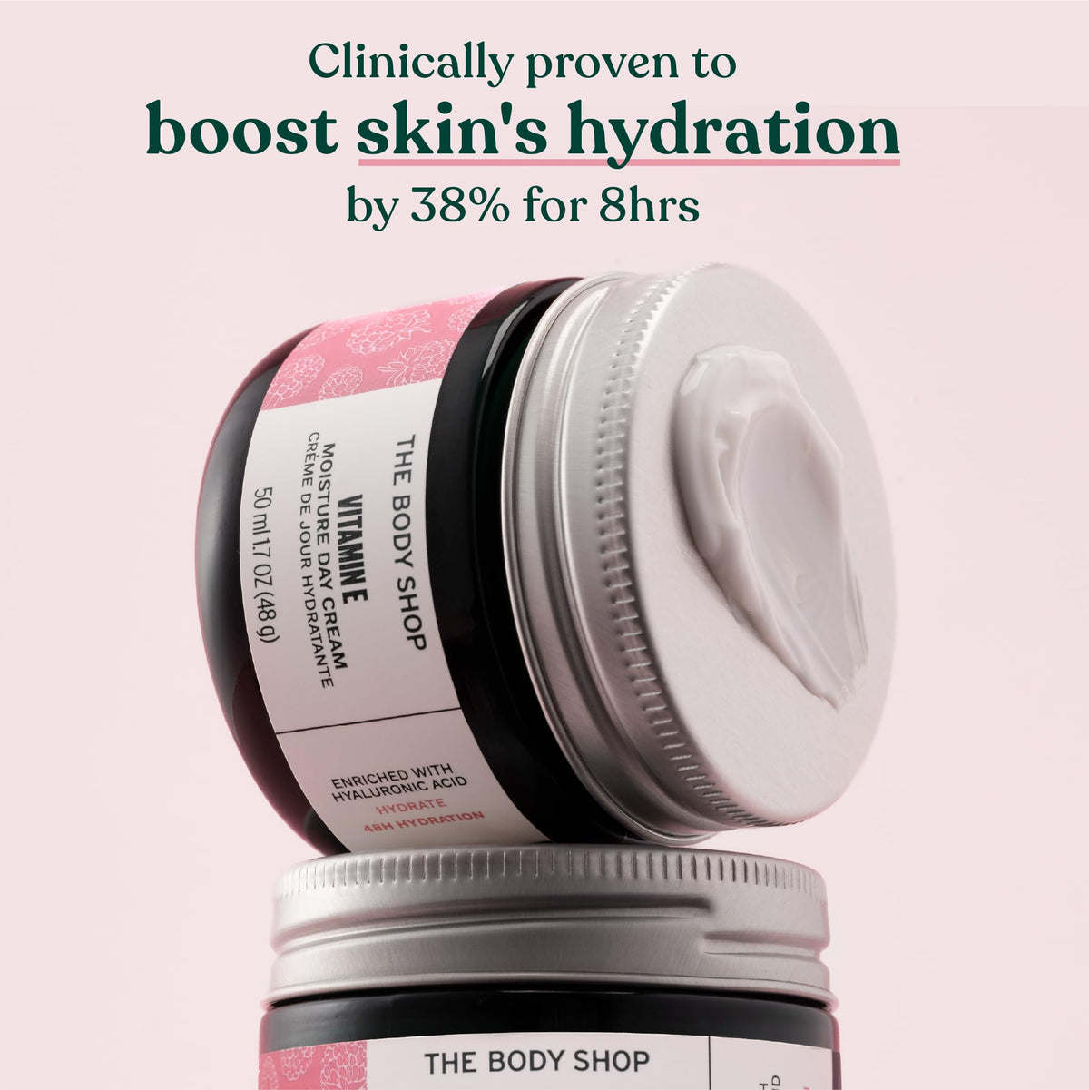 Détail de la texture légère de la Crème Hydratante Vitamin E