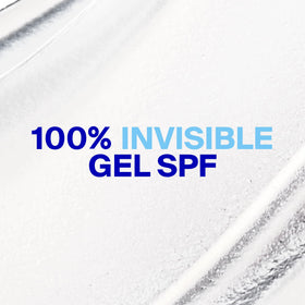 Détail de la texture légère de la Crème Solaire Invisible Supergoop!