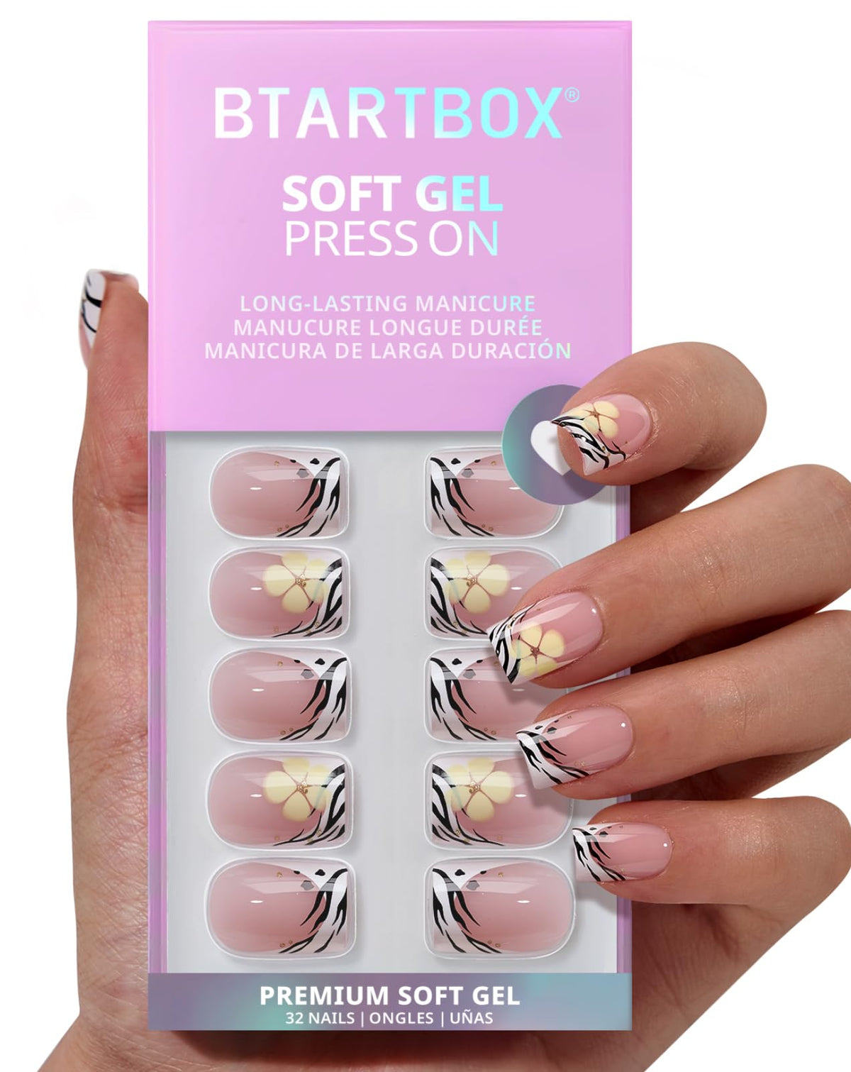 Détail des faux ongles press-on avec pointes fines