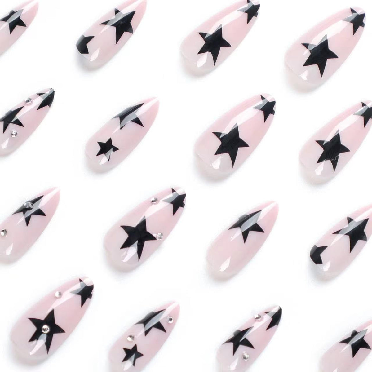 Détail des faux ongles pressés CTTHNBD avec lime et autocollants