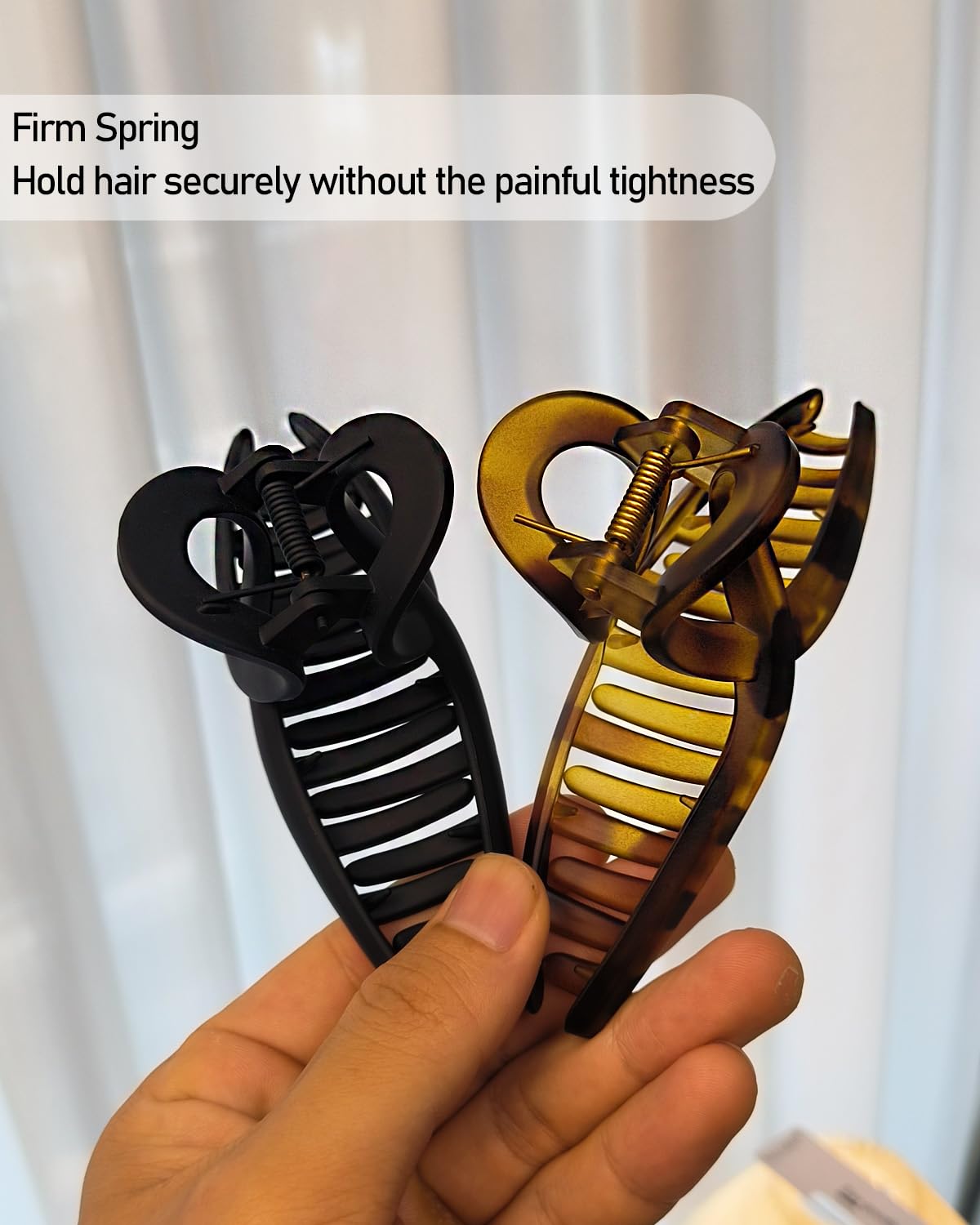 Détail des ressorts des clips à cheveux Nalodu, montrant leur robustesse