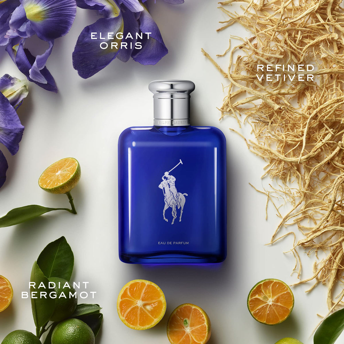 Détail du flacon bleu cobalt de Polo Blue Eau de Parfum