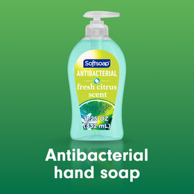 Détail du flacon de savon Softsoap avec pompe