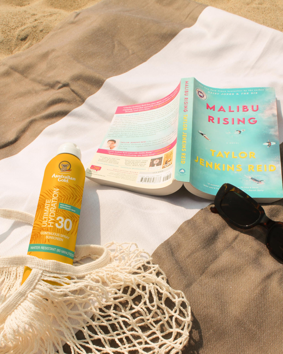 Détail du spray solaire Australian Gold avec ingredients naturels