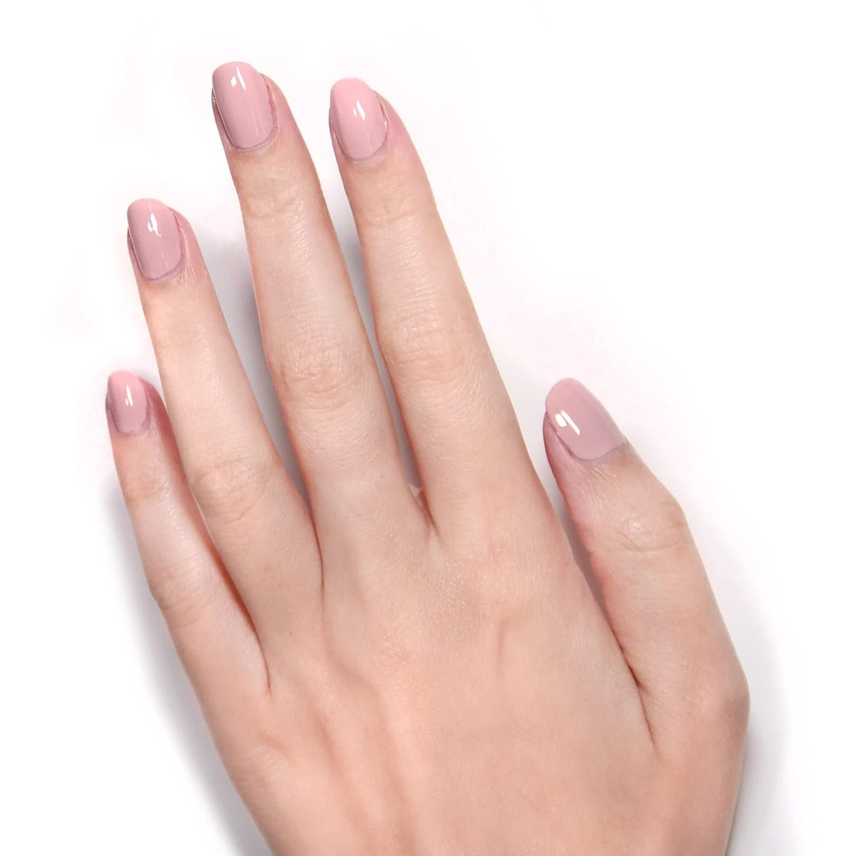 Détail du vernis à ongles LONDONTOWN appliqué sur un ongle
