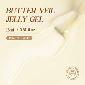 Détail du vernis en gel jaune beurre avec texture translucide