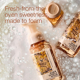 Détails de la mousse du savon mains Vanille Douceur