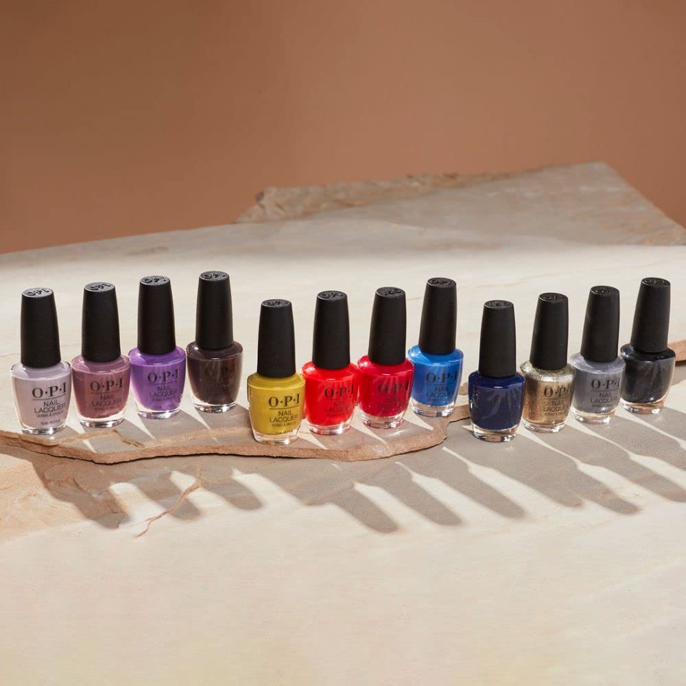 Détails de la texture du vernis à ongles OPI Red-Veal Your Truth