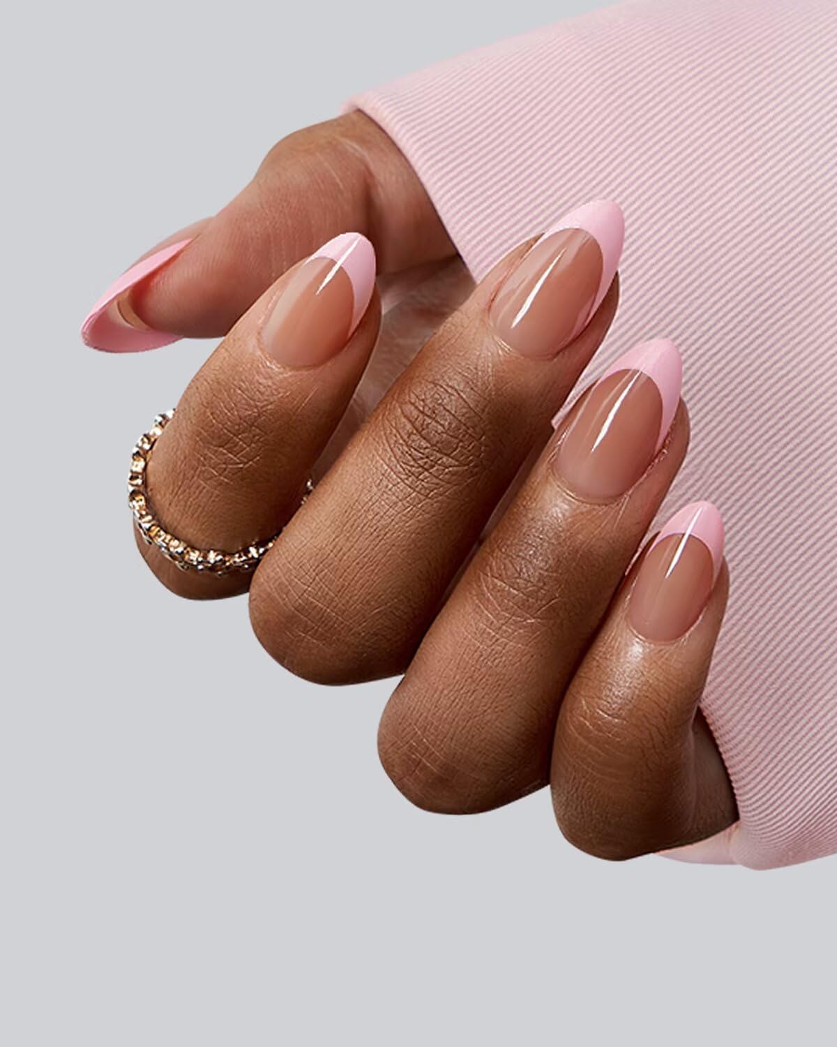 Détails des faux ongles BTARTBOXNAILS avec finition gel
