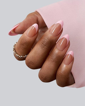 Détails des faux ongles BTARTBOXNAILS avec finition gel