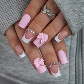 Détails des faux ongles CurvLife avec finition glossy