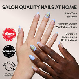 Détails des faux ongles Glamnetic Angel in Blue avec motifs 3D