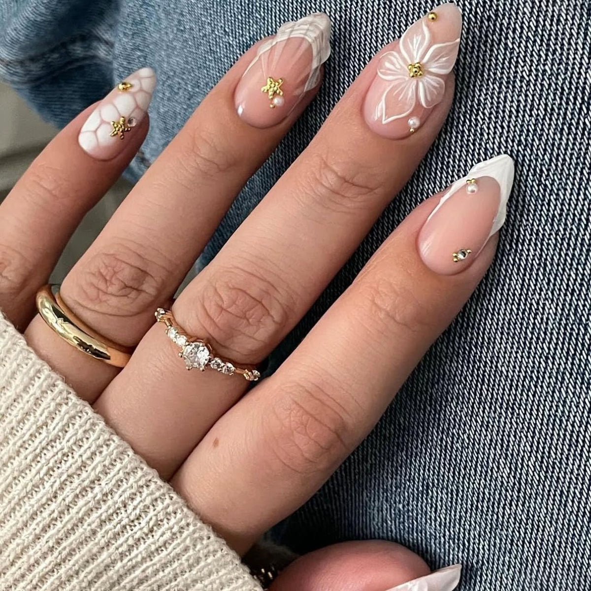 Détails des faux ongles press-on LPOODDNU avec motifs fleurs et étoiles