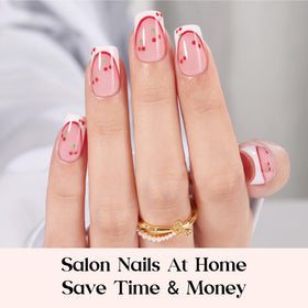 Détails des faux ongles pressés avec design de pointe française