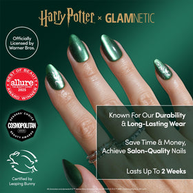 Détails des faux ongles Slytherin avec motif serpent