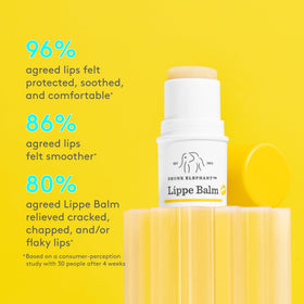 Détails du baume à lèvres Drunk Elephant montrant la texture crémeuse