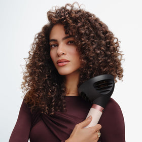 Détails du bouton de contrôle du Dyson Airwrap i.d. Multi-Styler