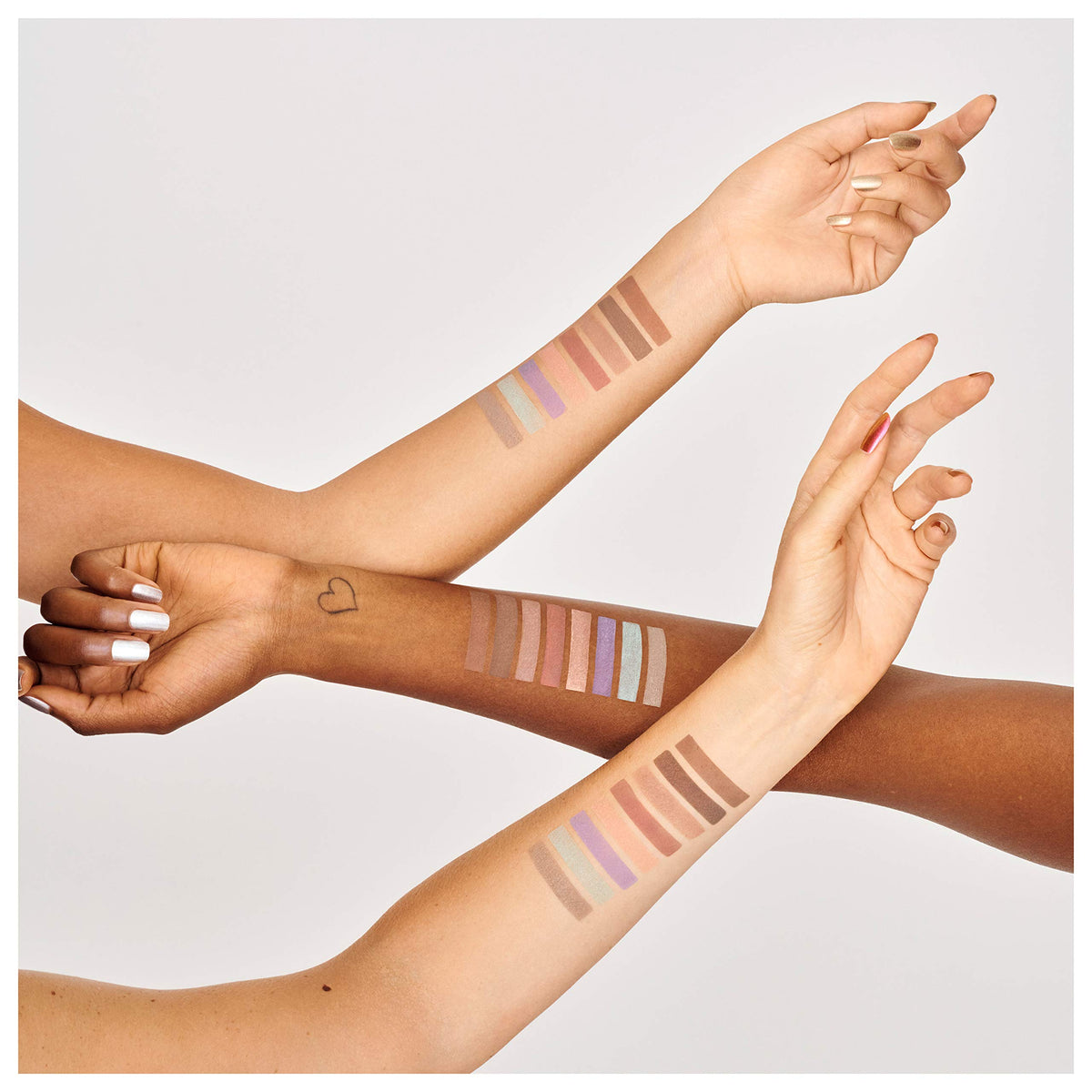 Détails du fard à paupières Rimmel avec primer intégré