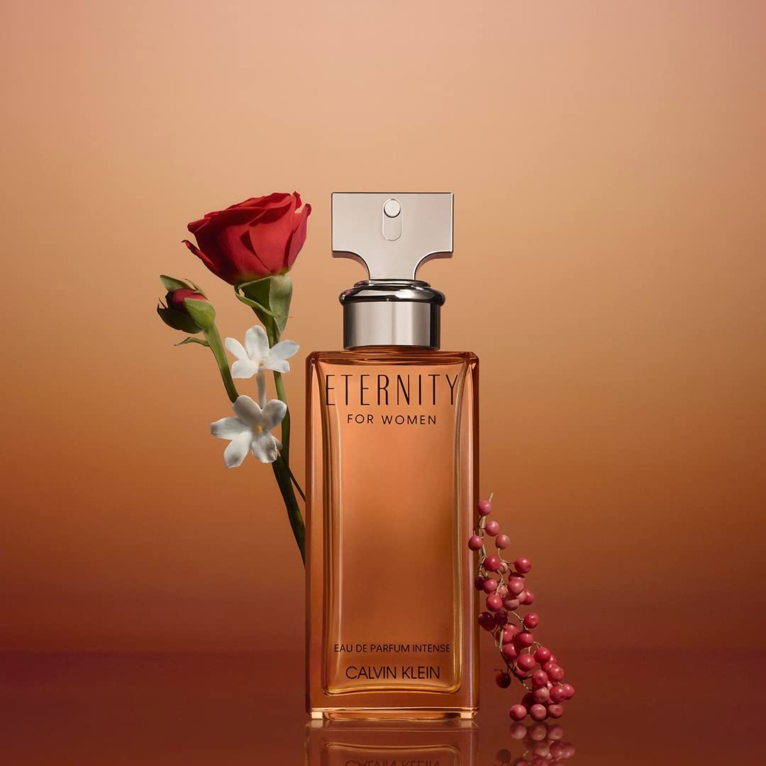 Détails du flacon de Calvin Klein Eternity Intense Eau de Parfum Femme 100ml