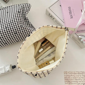 Détails du motif Gingham Coeur de la trousse de maquillage PAZIMIIK