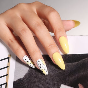 Détails du vernis à ongles MAYCHAO, texture et couleur