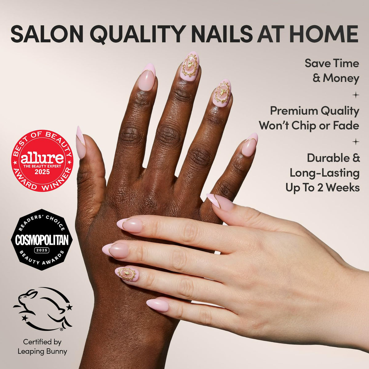 Détails en 3D dorés sur les faux ongles Glamnetic Lover's Crest