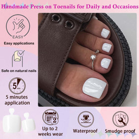 Différentes tailles des faux ongles de pieds blancs numérotées
