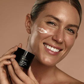 DIME Crème TBT 50ml sur un fond neutre