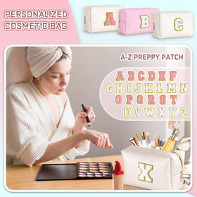 Dimensions de la trousse de maquillage TOPEAST à côté d'une main